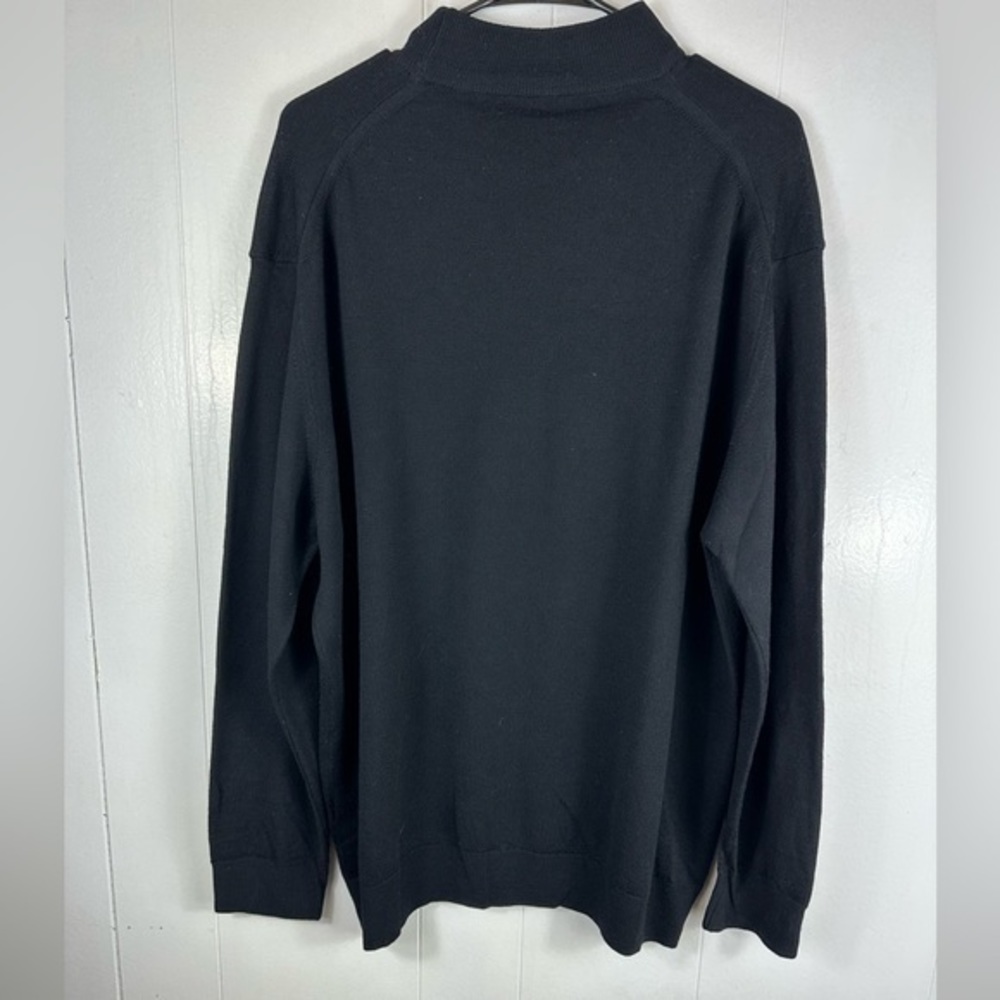 Black‎ sweater unisex